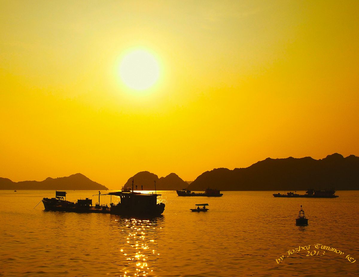  Orange März in Halong Bay