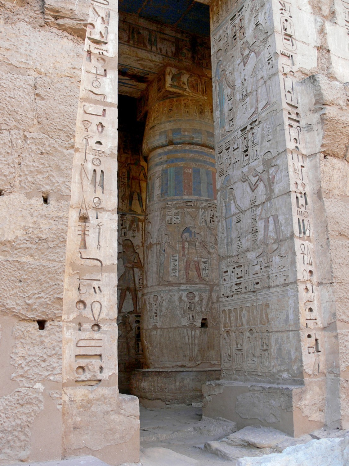 Medinet_Habu