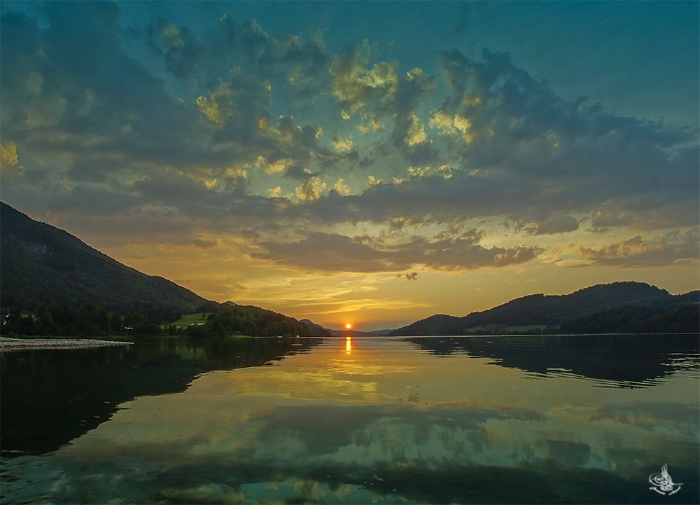 Tages Bild von Fuschlsee sonnenuntergang. seit einwoche ich bin mit dieses wunder schöns Bilck